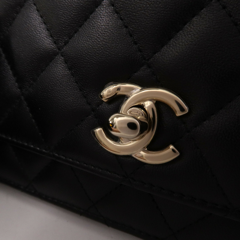 CHANEL 羊皮皮革Trendy CC Wallet On Chain金扣鏈帶肩背袋-7