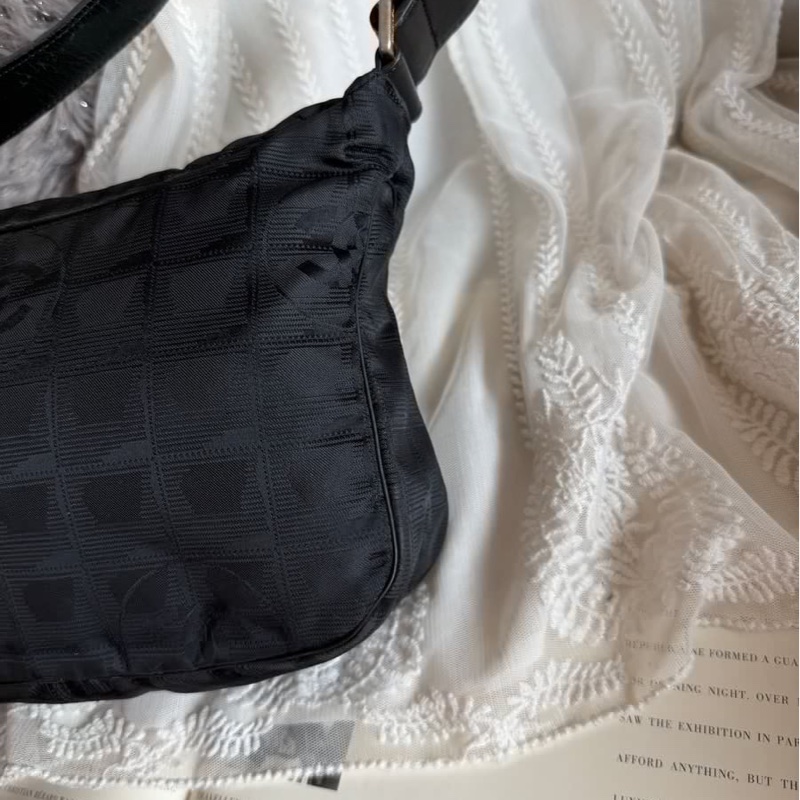 香奈兒 黑色 CHANEL經典Travel Line旅行系列 腋下包 手袋 單肩包-3