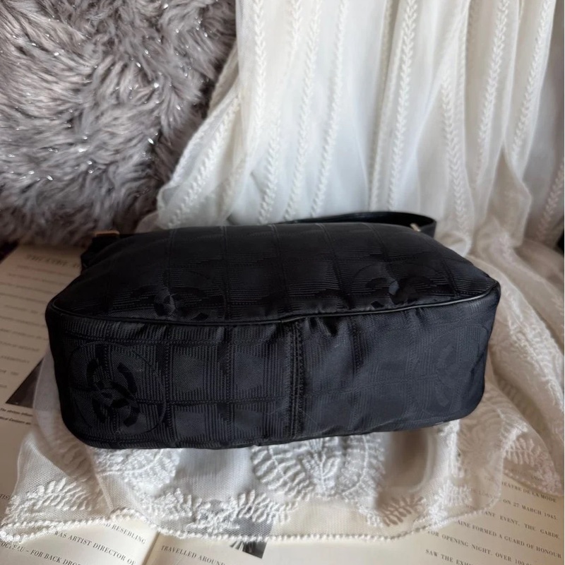 香奈兒 黑色 CHANEL經典Travel Line旅行系列 腋下包 手袋 單肩包-4