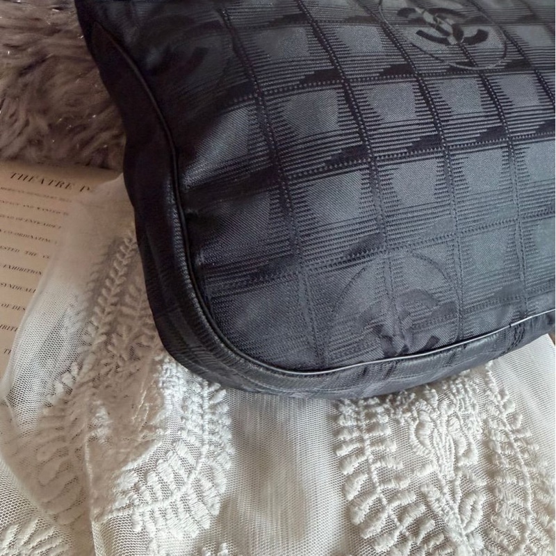 香奈兒 黑色 CHANEL經典Travel Line旅行系列 腋下包 手袋 單肩包-5