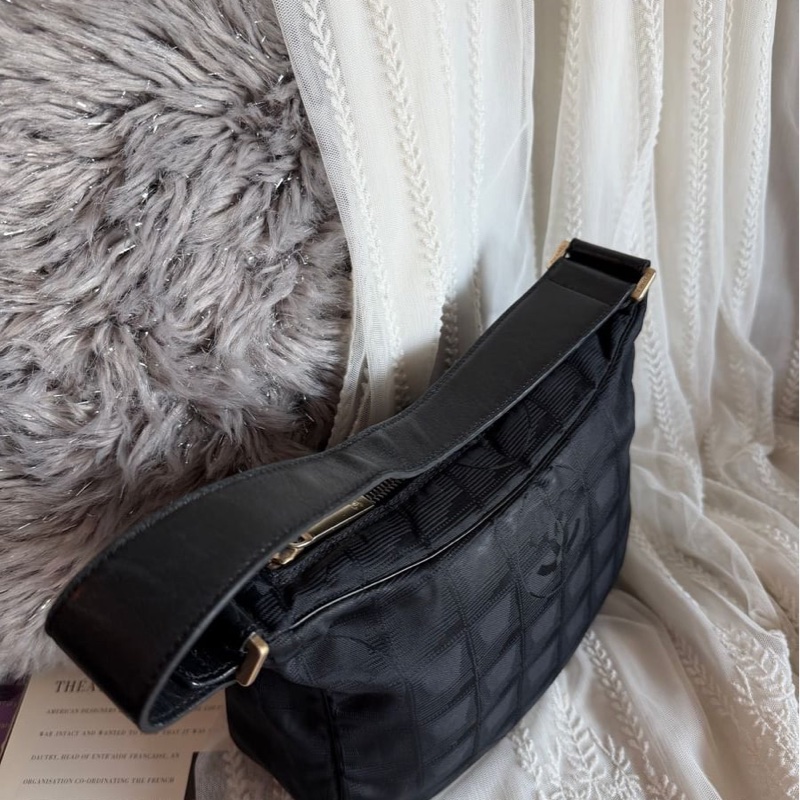 香奈兒 黑色 CHANEL經典Travel Line旅行系列 腋下包 手袋 單肩包-12