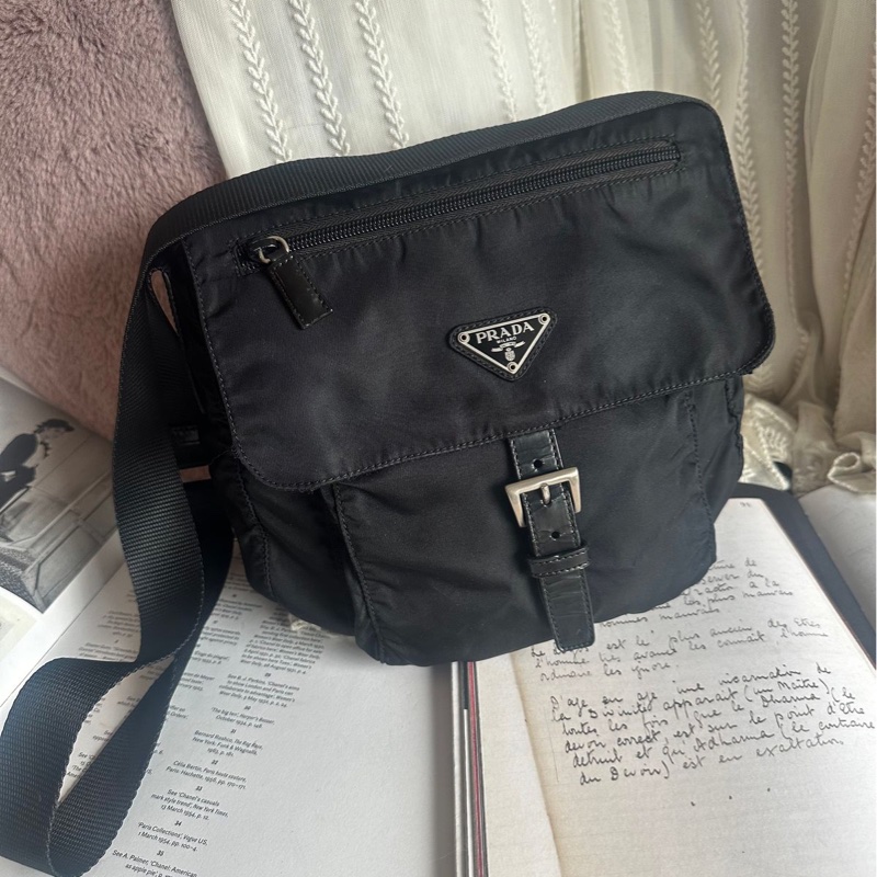 普拉達 翻蓋郵差包 prada 黑色 尼龍 斜挎 包包 女生 男生 中古包 re nylon black messenger bag-0