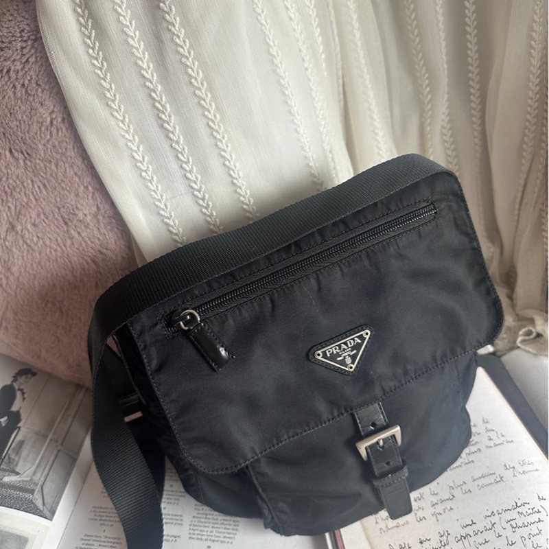 普拉達 翻蓋郵差包 prada 黑色 尼龍 斜挎 包包 女生 男生 中古包 re nylon black messenger bag-2