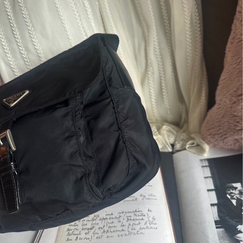 普拉達 翻蓋郵差包 prada 黑色 尼龍 斜挎 包包 女生 男生 中古包 re nylon black messenger bag-4