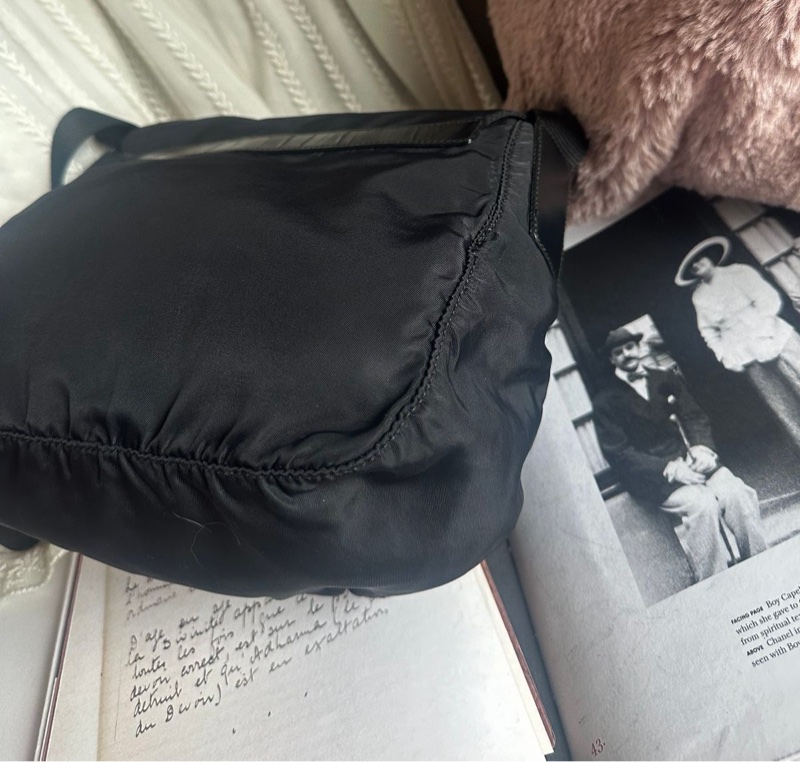普拉達 翻蓋郵差包 prada 黑色 尼龍 斜挎 包包 女生 男生 中古包 re nylon black messenger bag-13
