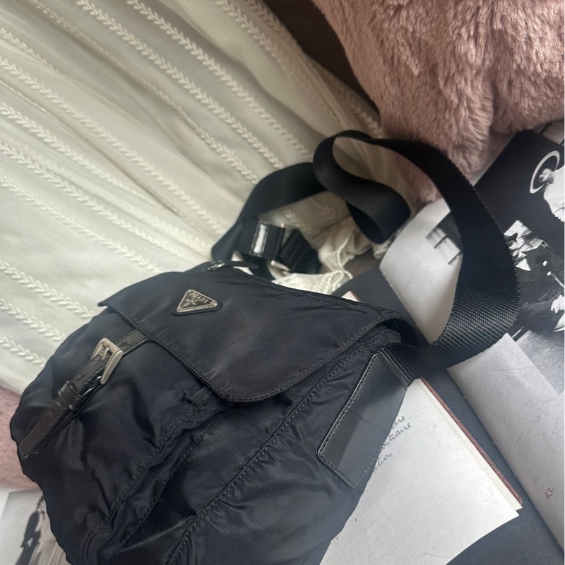 普拉達 翻蓋郵差包 prada 黑色 尼龍 斜挎 包包 女生 男生 中古包 re nylon black messenger bag-22