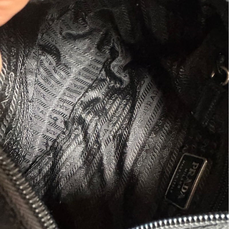 普拉達 翻蓋郵差包 prada 黑色 尼龍 斜挎 包包 女生 男生 中古包 re nylon black messenger bag-23