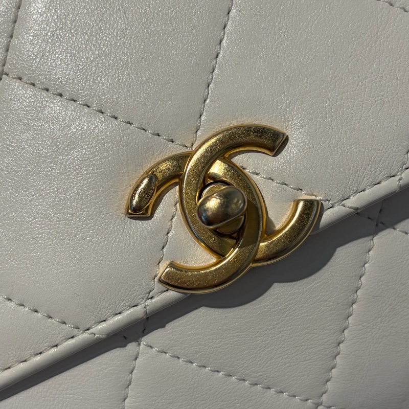 Chanel 菱格粗鍊圓弧底口蓋包-11