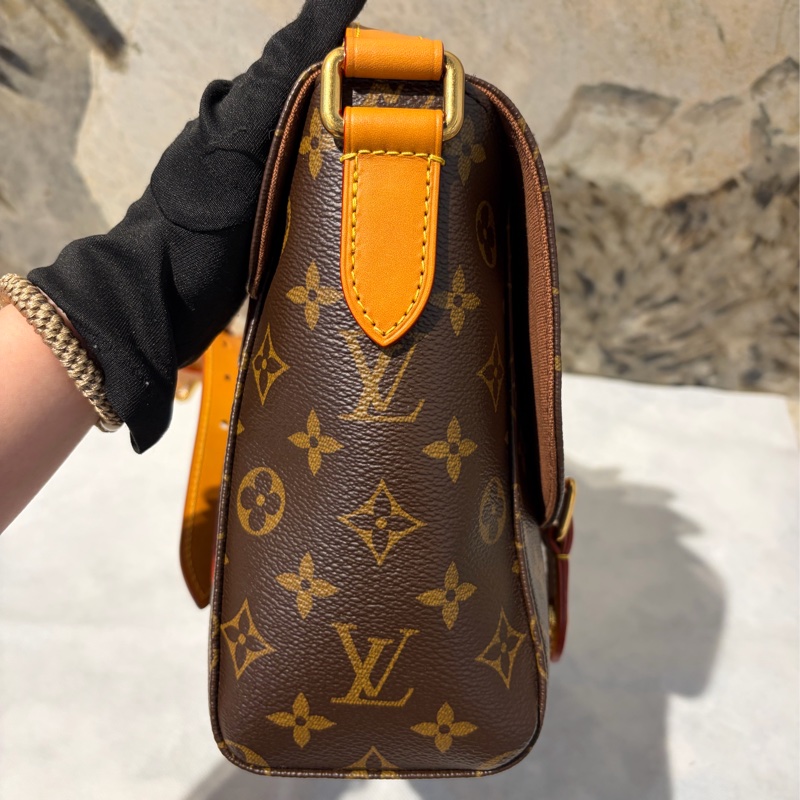 LV CHRISTOPHER信差包-2