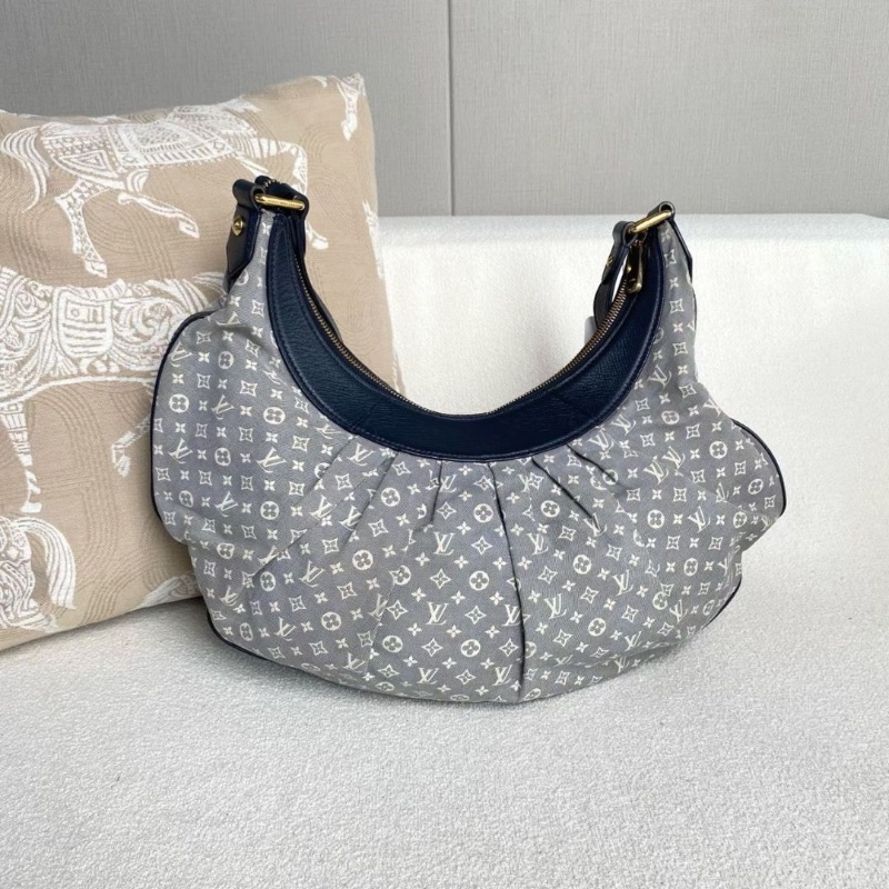 LV牛仔帆布月亮腋下包 灰色帆布拼皮42*29 9新 配件塵袋-4