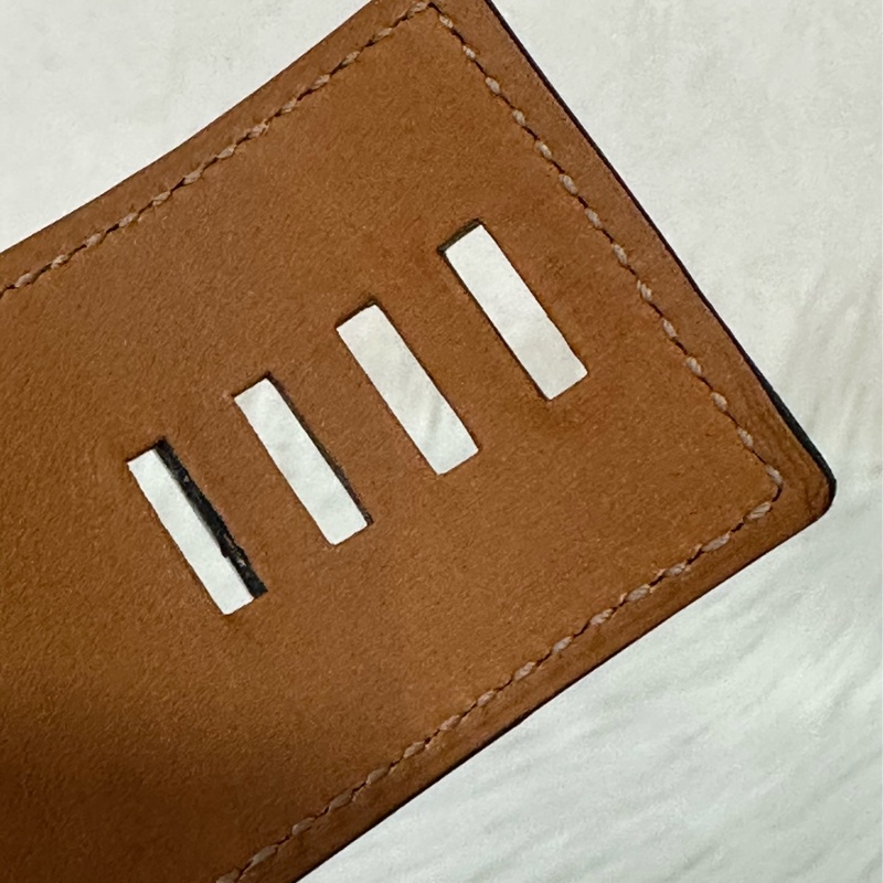 Hermes 紅鱷魚皮銀釦鉚釘手環 CDC-23