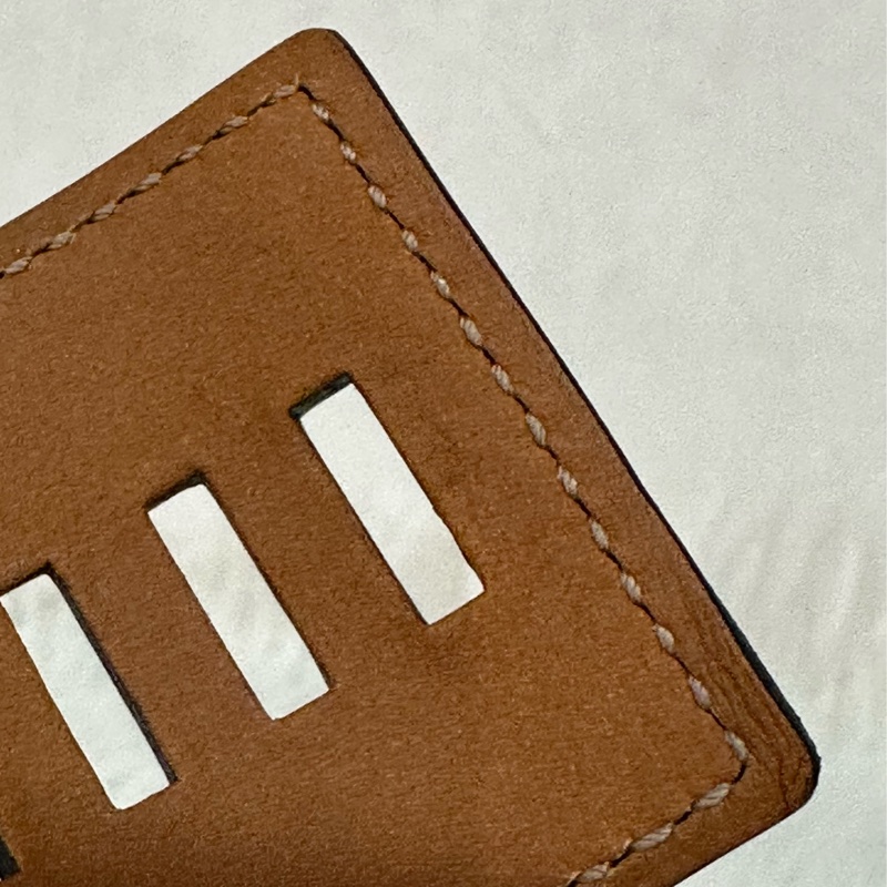 Hermes 紅鱷魚皮銀釦鉚釘手環 CDC-24