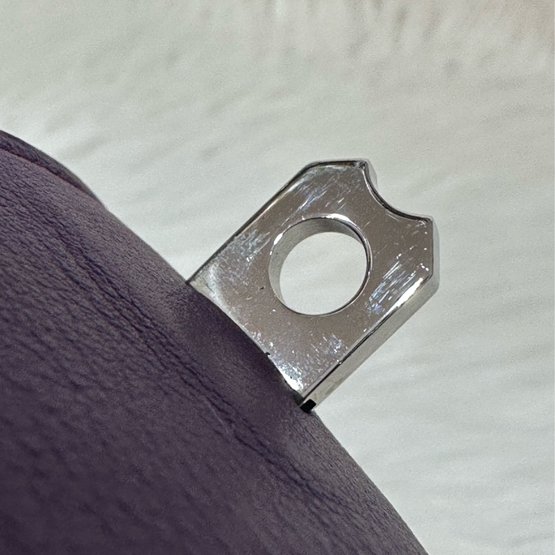 Hermes 紫皮銀釦卯釘手環 CDC-4