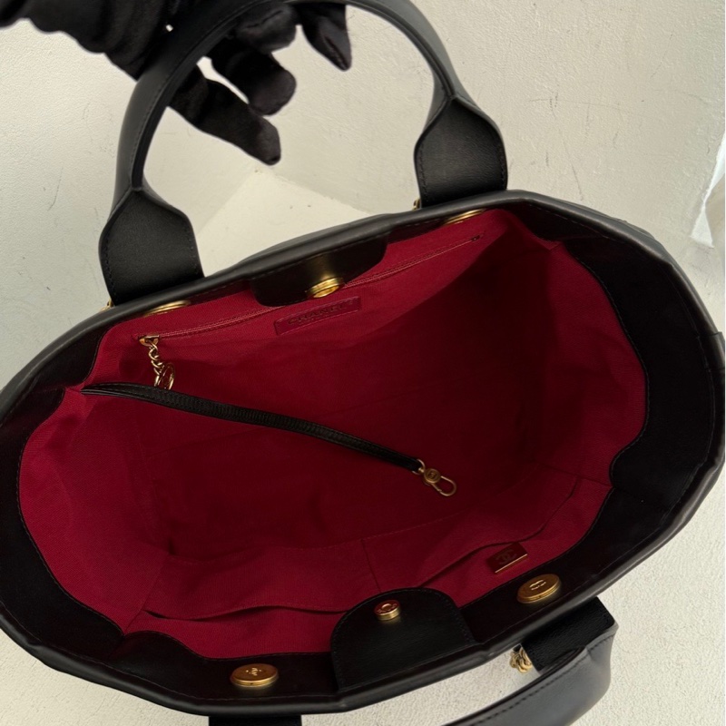 Chanel 23B 黑金牛皮沙灘包小號芯片款-6