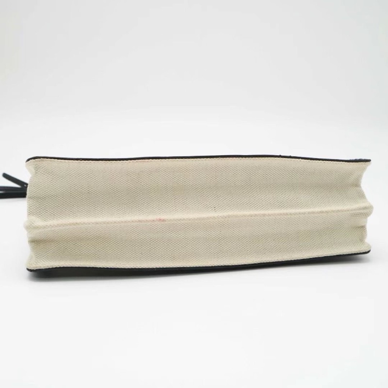 BALENCIAGA Pochette 黑白熊貓拼色 帆布拼皮 信封包26*19 9新 配件塵袋-4