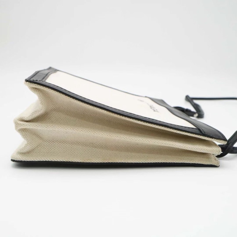 BALENCIAGA Pochette 黑白熊貓拼色 帆布拼皮 信封包26*19 9新 配件塵袋-5