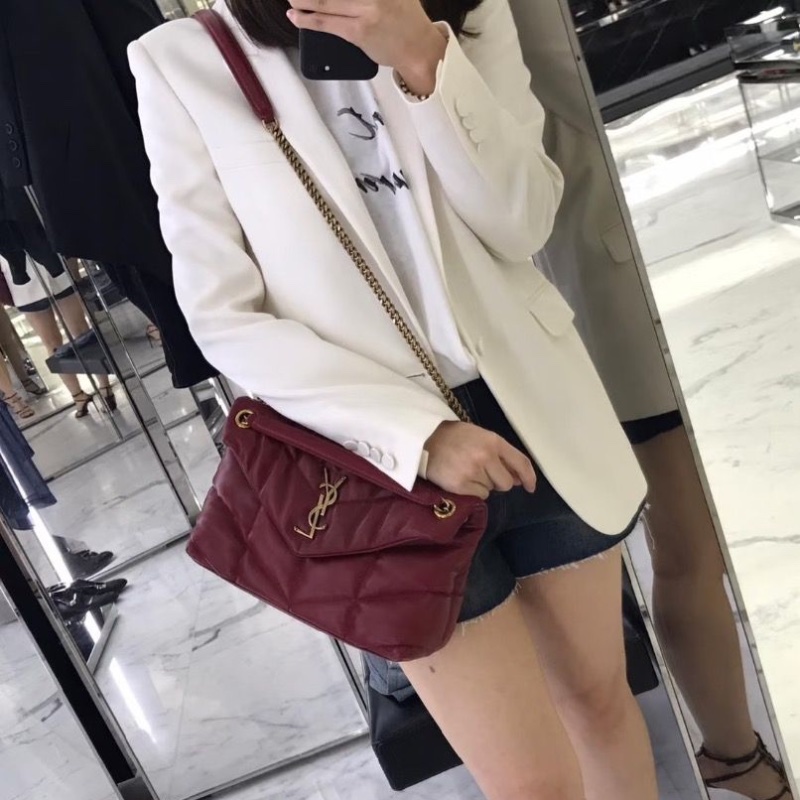YSL 紅金PUFFERTOY 羊皮雲朵肩背斜背鏈條包21*13.5*8 9新 配件塵袋-1