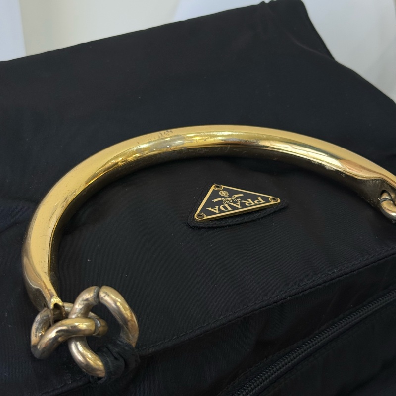 Prada 黑金手柄托特手提包-11