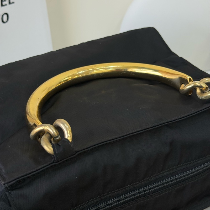 Prada 黑金手柄托特手提包-12