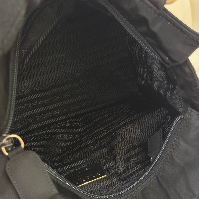 Prada 黑金手柄托特手提包-14