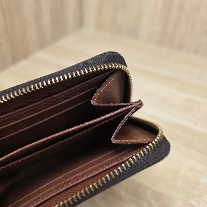 [福利品相出清😍] LV老花拉鏈零錢卡包-8