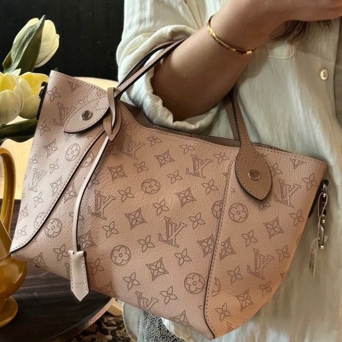 LV Hina月光女神粉色 小號托特包手提斜背包23×21×13cm  9新 配件盒子 塵袋