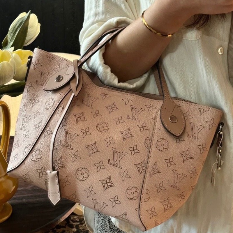 LV Hina月光女神粉色 小號托特包手提斜背包23×21×13cm 9新 配件盒子 塵袋-0