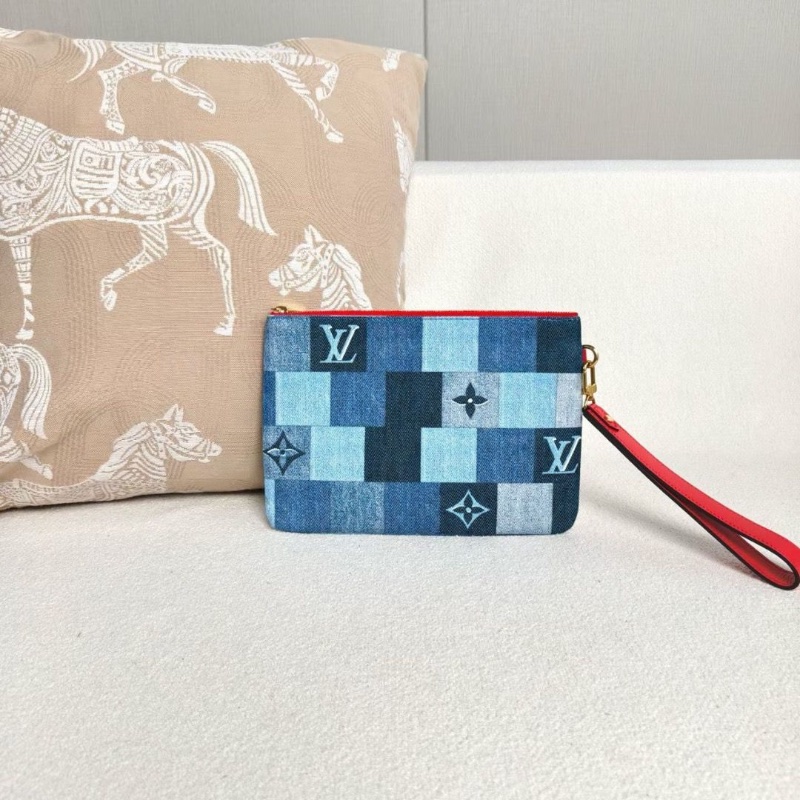 LV flore棋盤格丹寧牛仔手拿包22.5*13 95新 配件塵袋-2