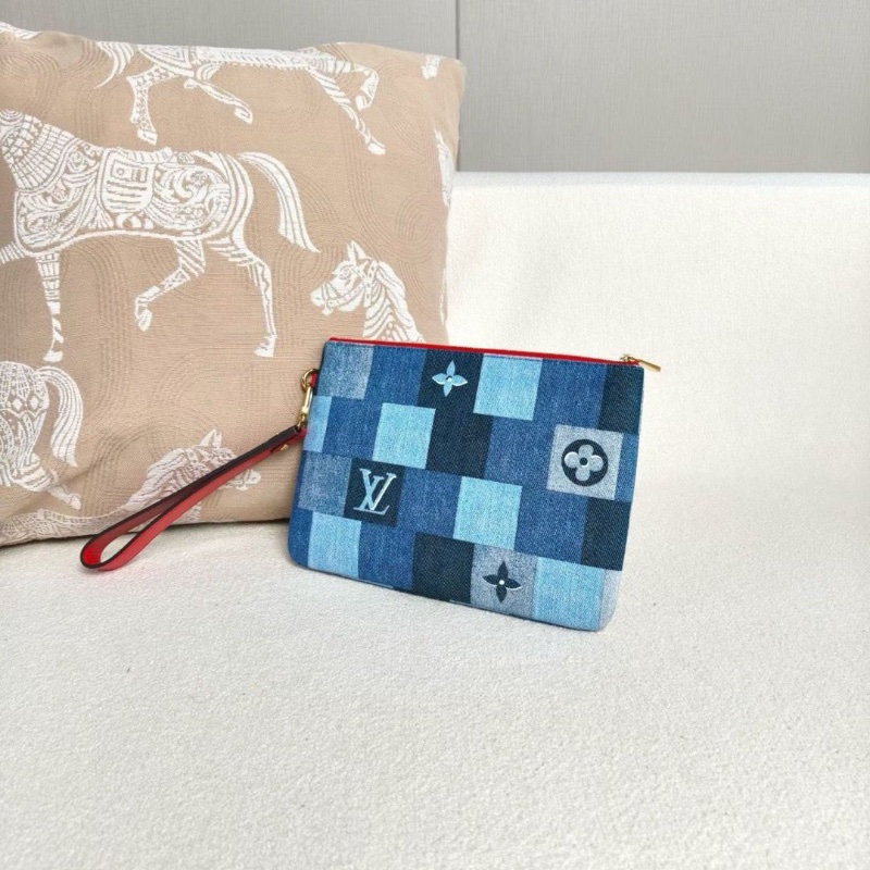 LV flore棋盤格丹寧牛仔手拿包22.5*13 95新 配件塵袋-4