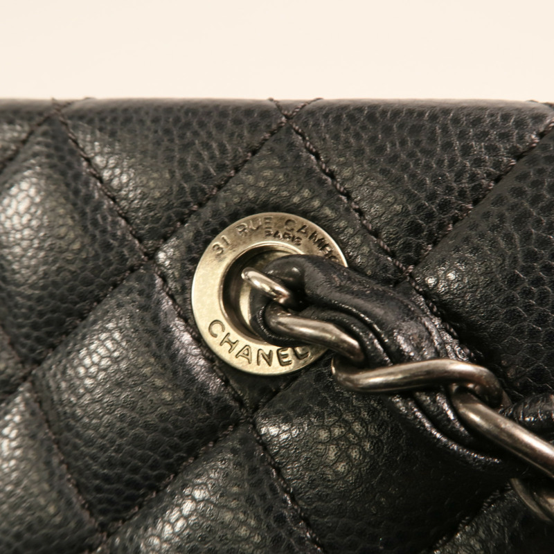 CHANEL 牛皮皮革Chain Shoulder銀扣鏈帶肩背袋-15