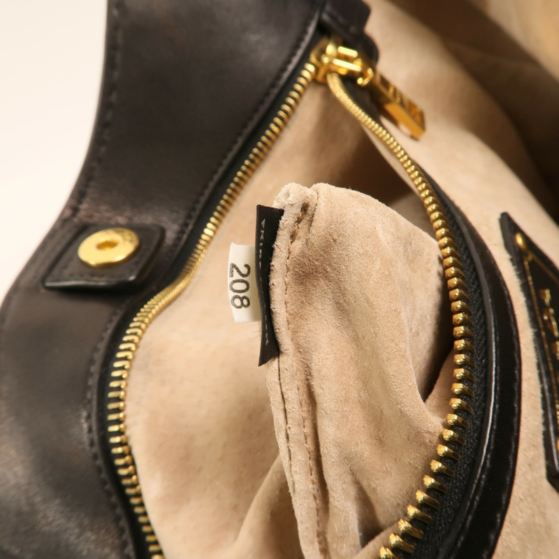 PRADA 牛皮皮革Shoulder Bag金扣肩背袋-6