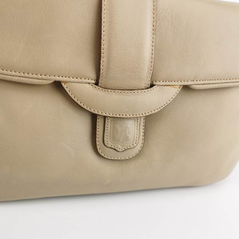 Celine牛皮純色翻蓋斜挎包-8