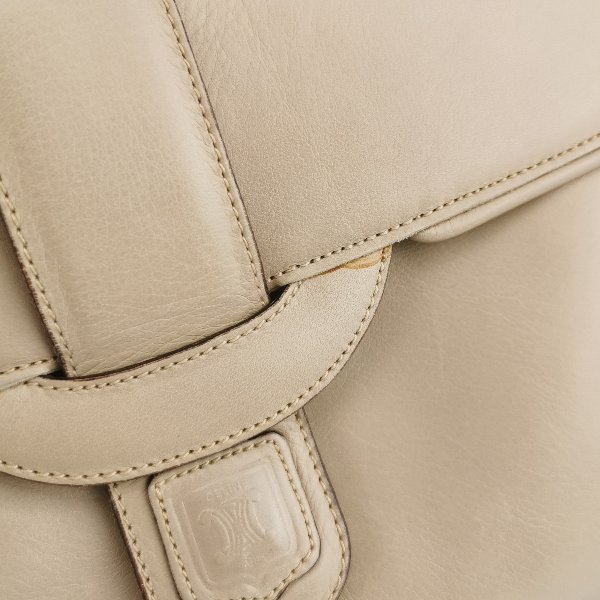 Celine牛皮純色翻蓋斜挎包-12