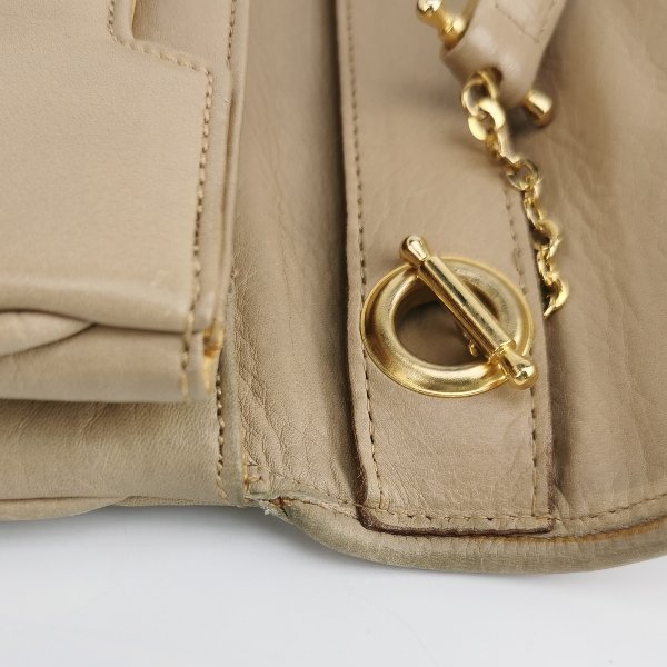 Celine牛皮純色翻蓋斜挎包-16