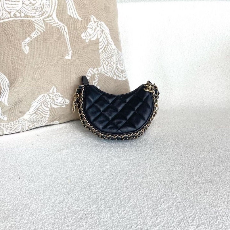 Chanel黑金mini月亮包 黑色金扣 羊皮13*10*5 95新 配件塵袋-4