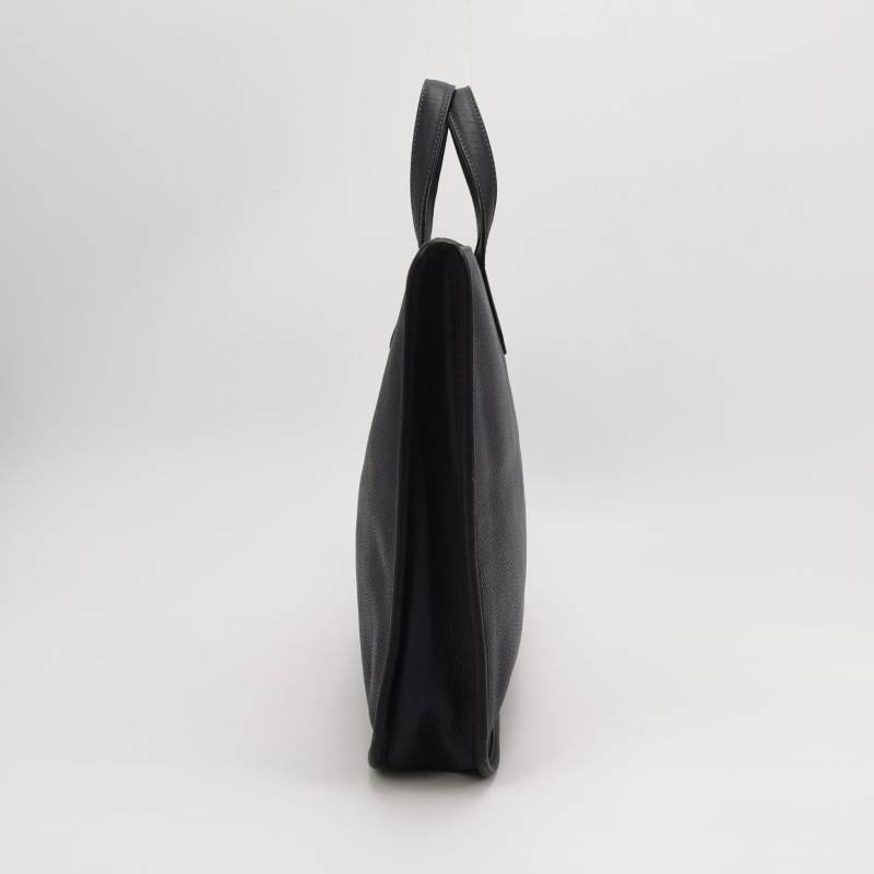 Loewe牛皮純色壓紋Logo拉鏈手提包-2