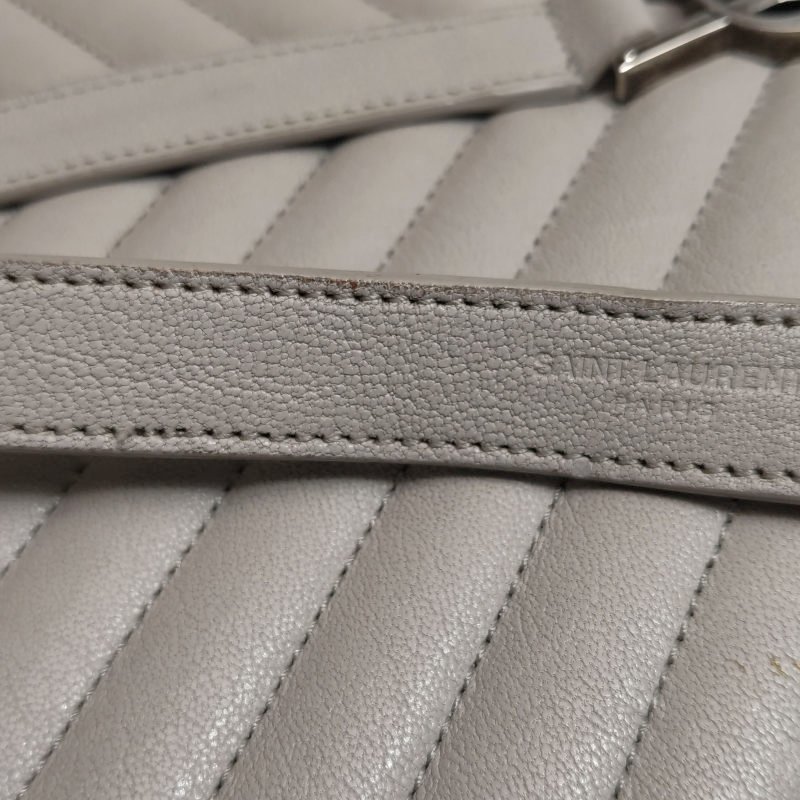 Saint Laurent College羊皮純色V紋YSL標誌單肩包-11