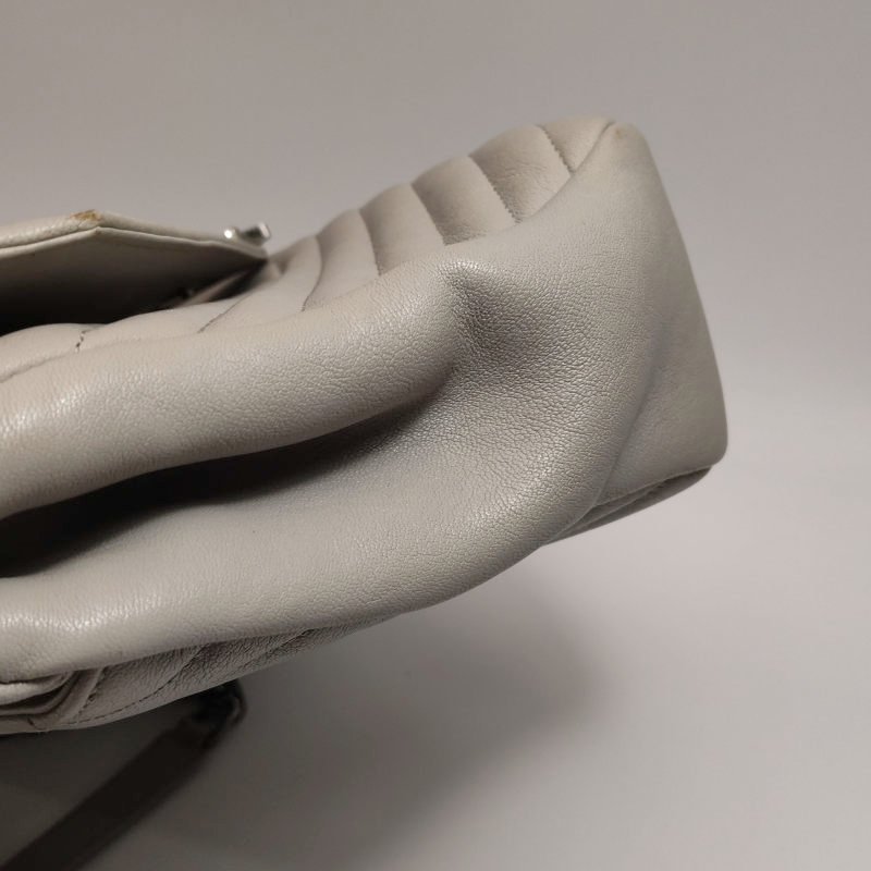 Saint Laurent College羊皮純色V紋YSL標誌單肩包-22