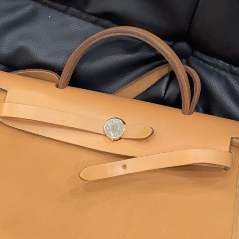 hermes 愛馬仕 herbag31 金棕拼橙色 雙色 帆布包 31×25 配件:鑰匙 鎖 掛件 防塵袋。復古時髦性價比之選。-2