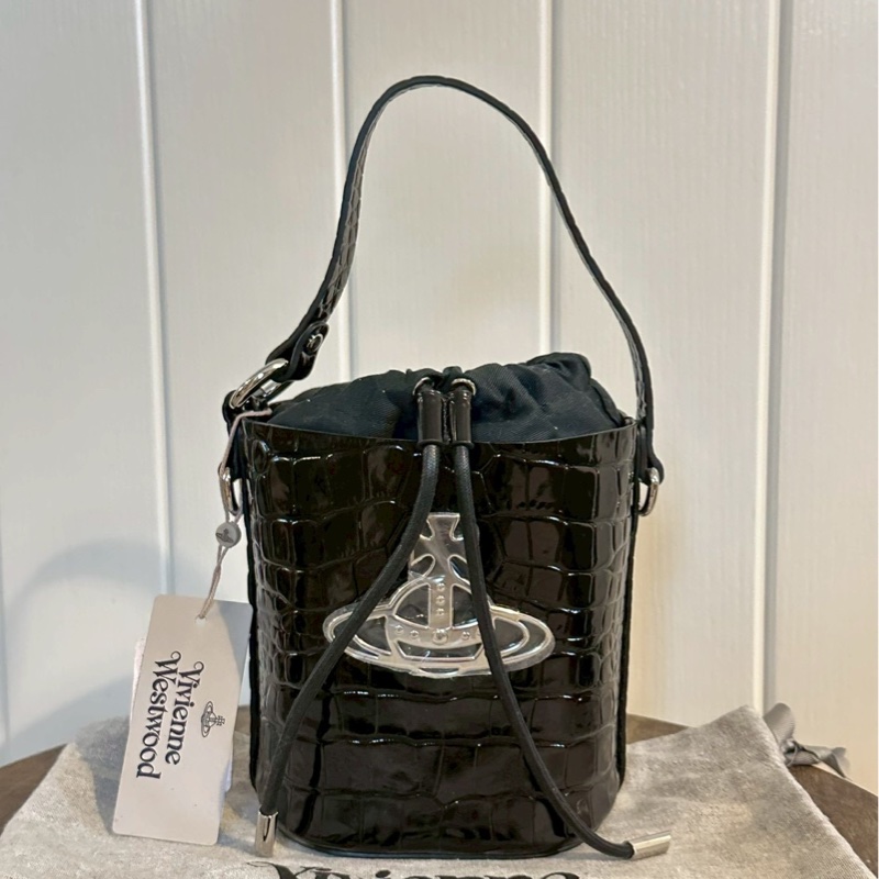 Vivienne Westwood Daisy 仿鱷魚皮紋水桶包-4