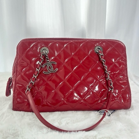 香奈兒/chanel 紅色漆皮保齡球包