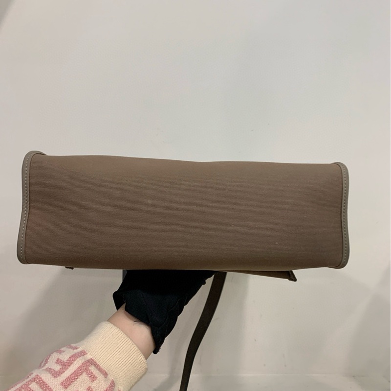 Hermes愛馬仕 herbag31 熱門風衣灰配色 熱門經典款 男女可背 福利價。-6