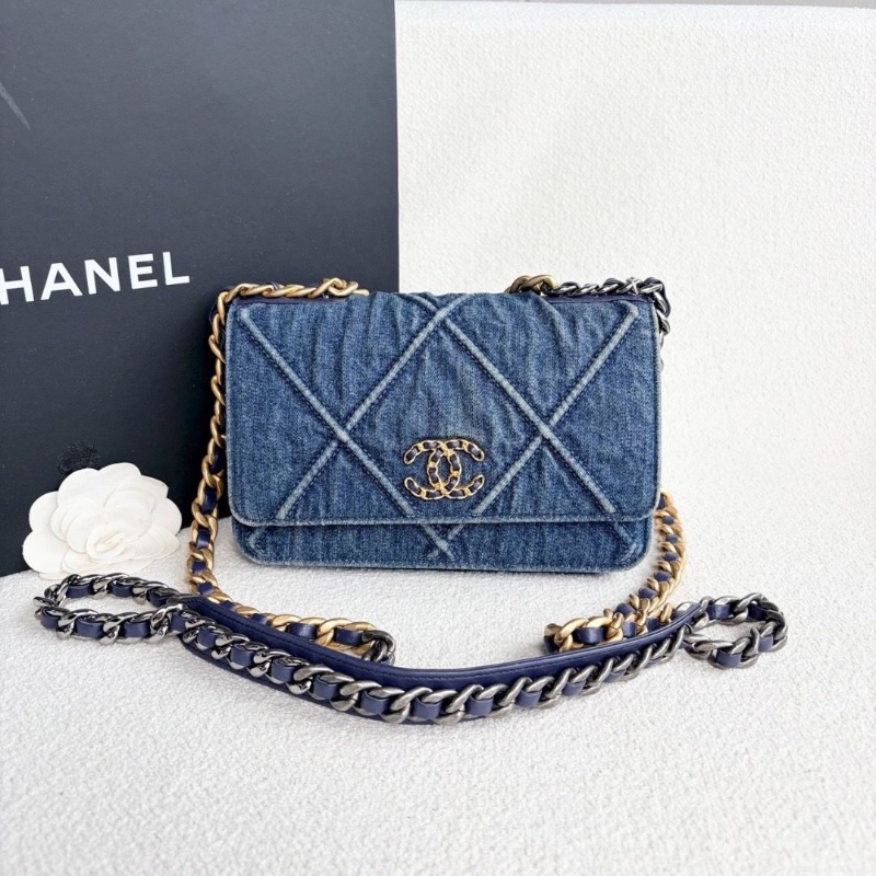 Chanel牛仔19bag Woc金扣19*13*3 9新 配件塵袋-1