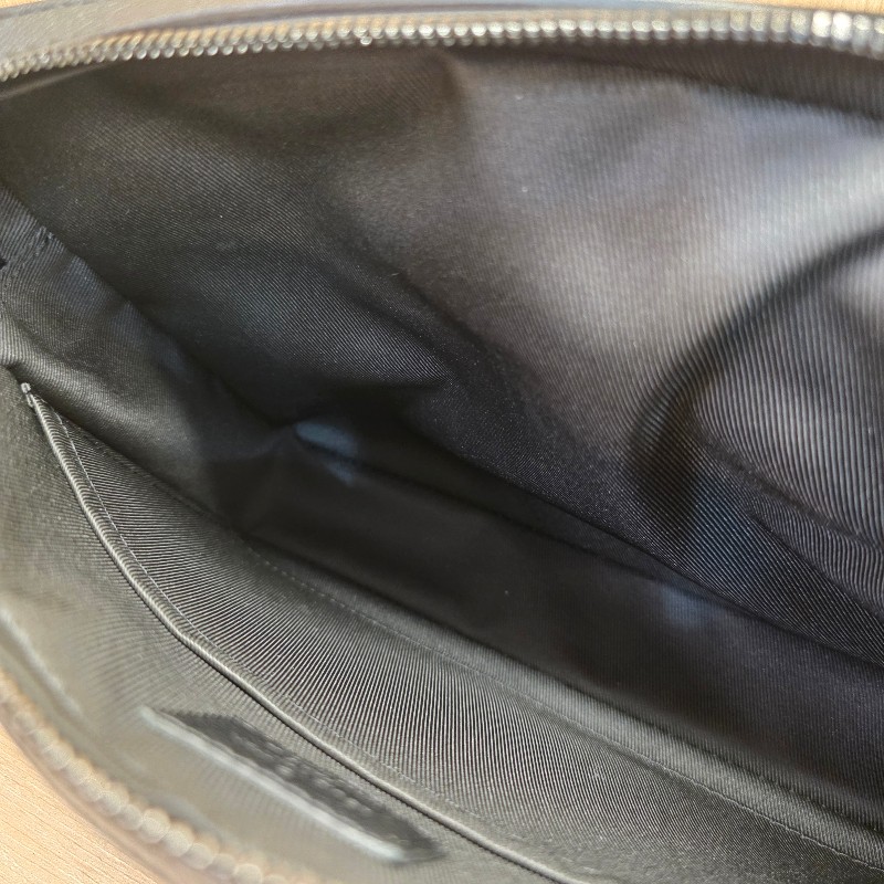 [超有型個性款🥰現省3萬] LV黑牛皮壓紋黑釦Trio三合一肩斜背包-19