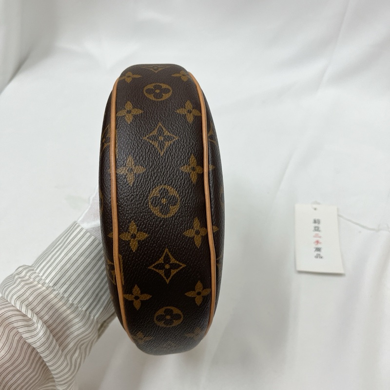 莉亞精品♡ LV M81098 老花月亮包 二手-8