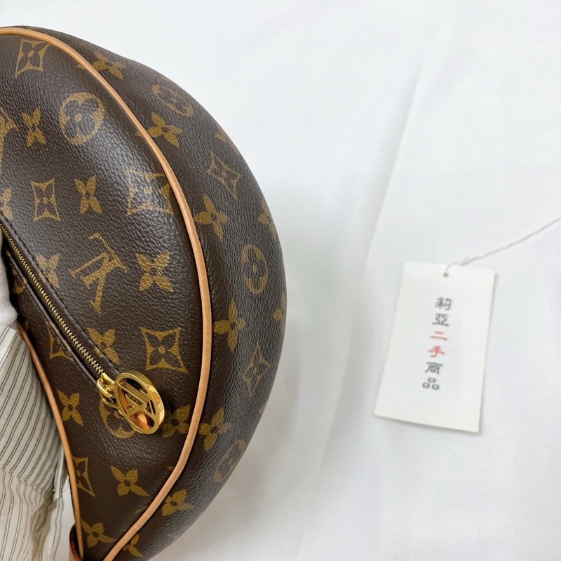 莉亞精品♡ LV M81098 老花月亮包 二手-11