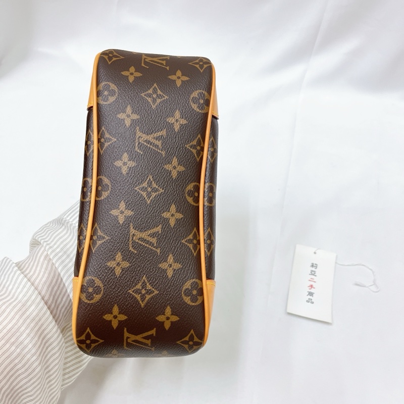莉亞精品♡LV M45832 老花牛角包 二手-6