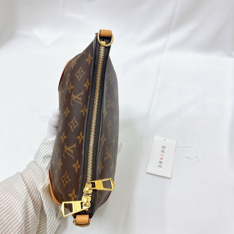 莉亞精品♡LV M45832 老花牛角包 二手-7