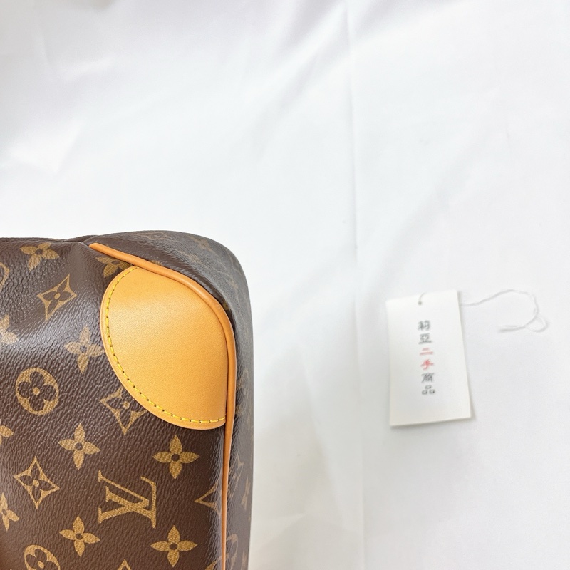 莉亞精品♡LV M45832 老花牛角包 二手-9