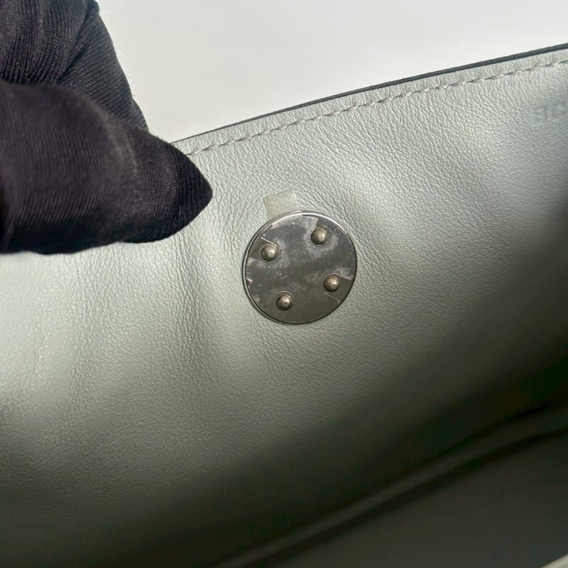 閒置新✨ Hermès 愛馬仕 Mini Lindy 冰晶灰銀釦二代-9